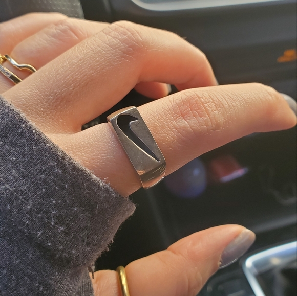 Vintage Nike 925 sterling silver ring - Picture 9 of 9